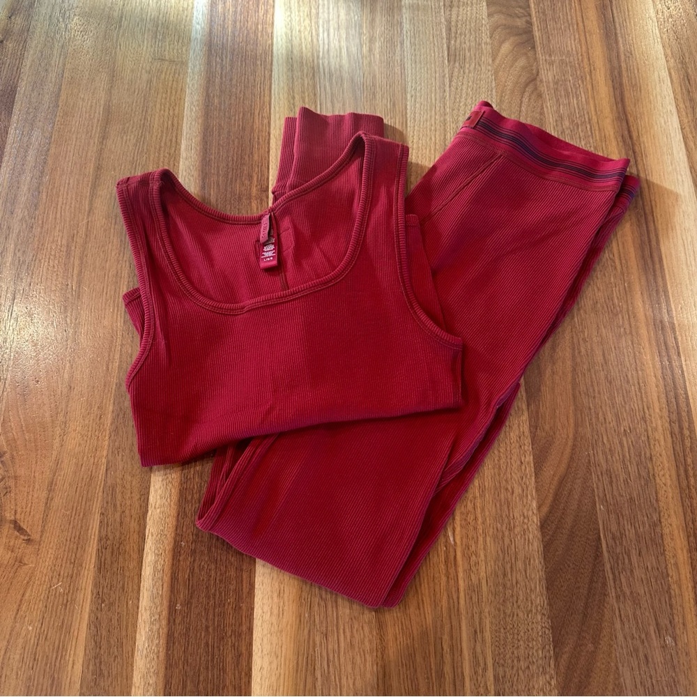 NWOT SKIMS Logo Legging and Tank